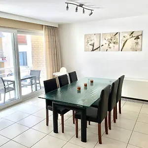 Appartement Sauvignon Centrum Met Garagestaanplaats, Ostende